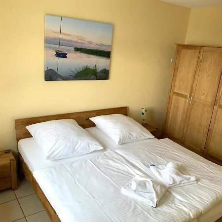 Ferienwohnung Elida アパート Krummin